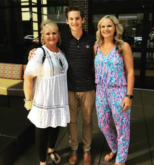 19601252_10211592752152284_7332410535918320627_n